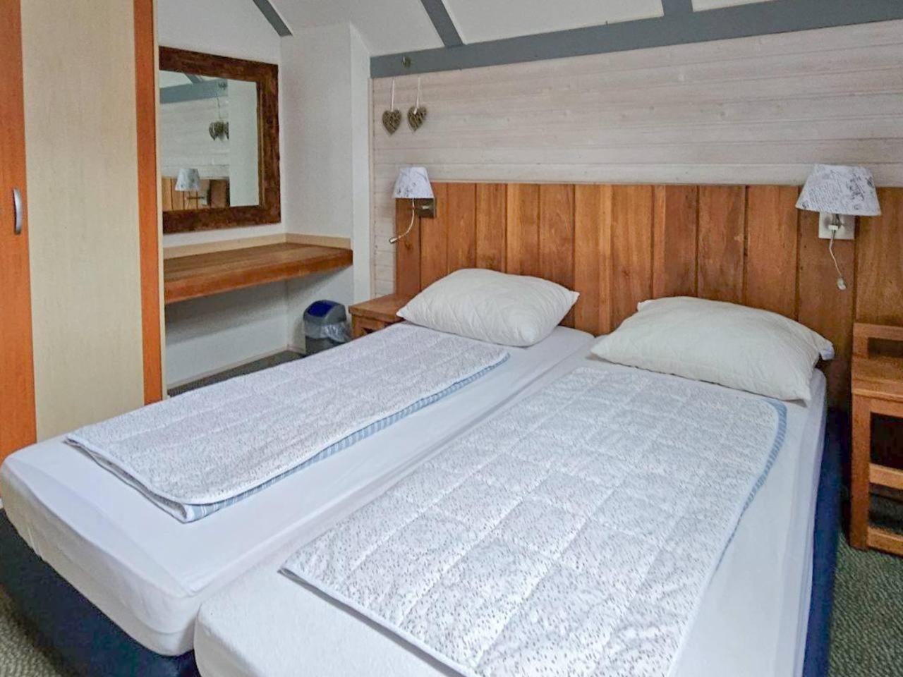 Ferienhaus "Gestiefelter Kater" Am See Im Bergland Kirchheim  Esterno foto