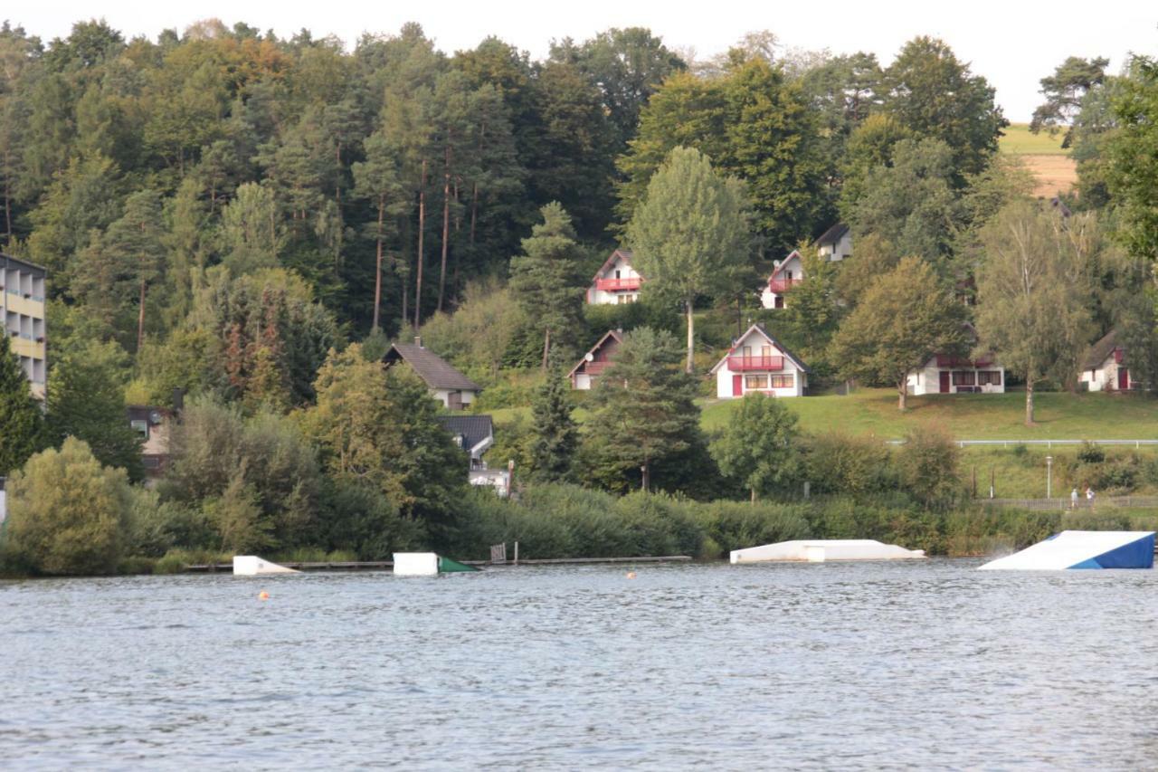 Ferienhaus "Gestiefelter Kater" Am See Im Bergland Kirchheim  Esterno foto